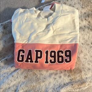 GAP 1969 Cream and Pink Sweatshirt